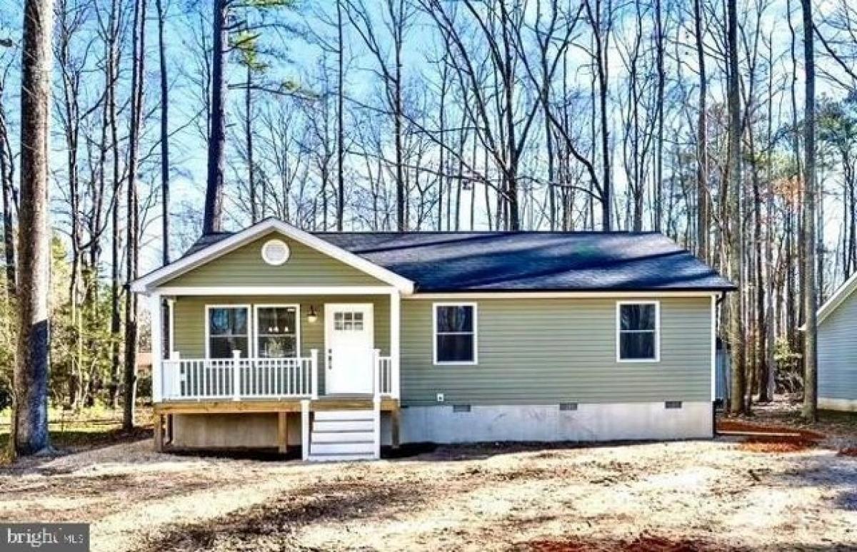 Picture of Home For Sale in Colonial Beach, Virginia, United States