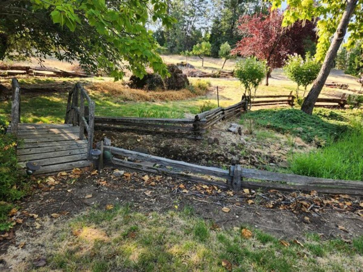 Picture of Home For Sale in Montgomery Creek, California, United States