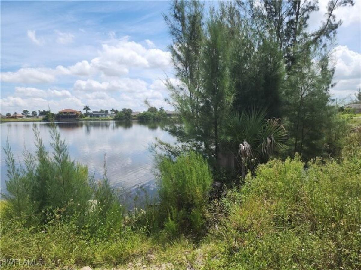 Picture of Residential Land For Sale in Cape Coral, Florida, United States