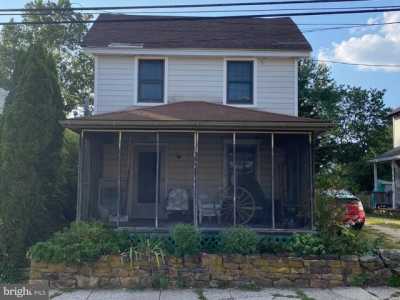 Home For Sale in Bryn Mawr, Pennsylvania