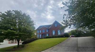 Home For Sale in Snellville, Georgia