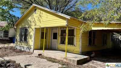 Home For Sale in Seguin, Texas