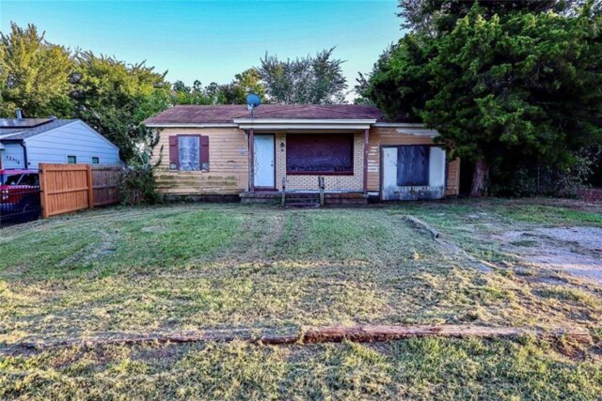 Picture of Home For Sale in Spencer, Oklahoma, United States