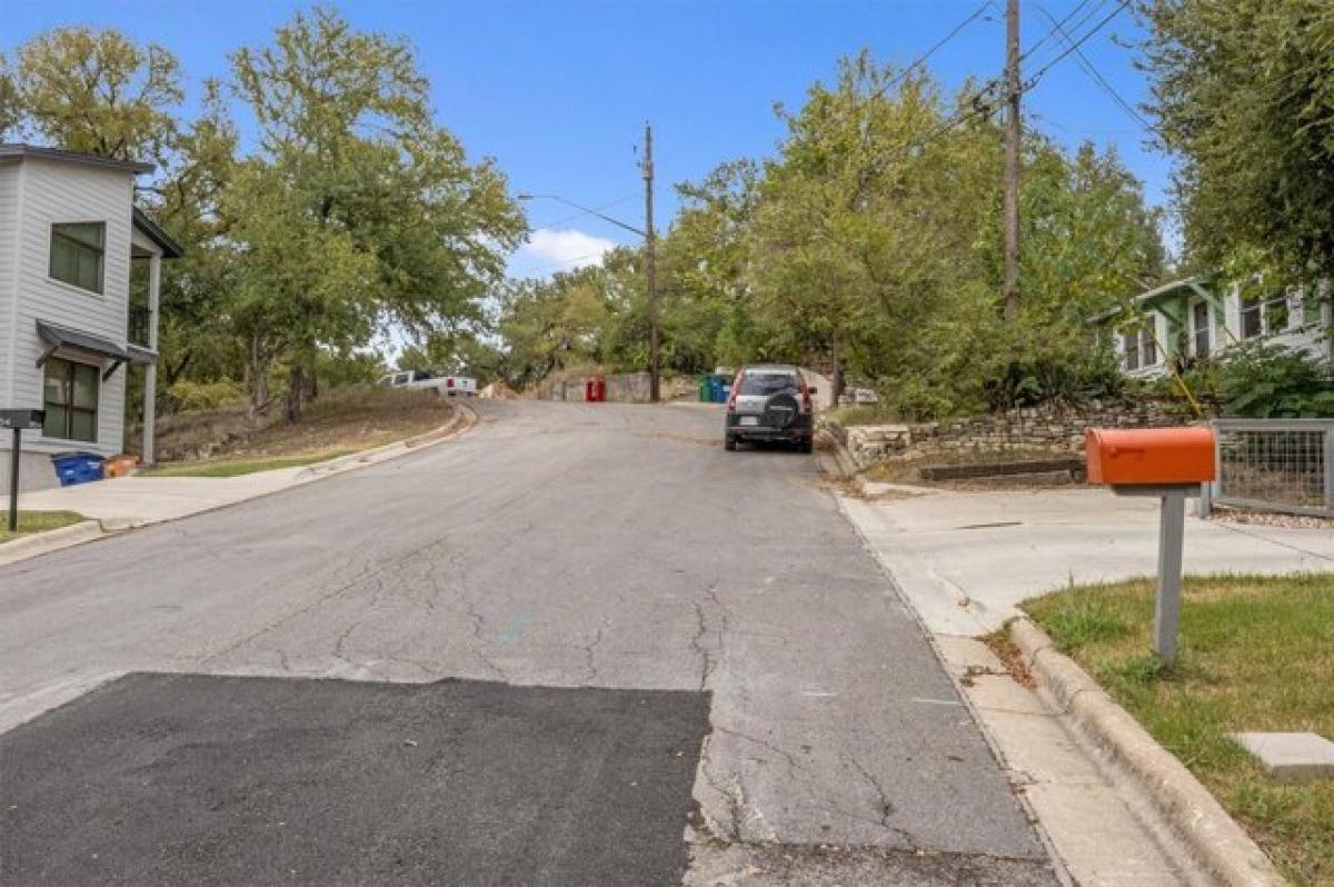 Picture of Residential Land For Sale in Austin, Texas, United States