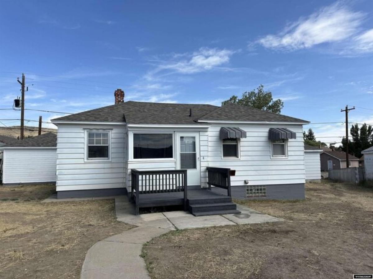 Picture of Home For Sale in Rawlins, Wyoming, United States