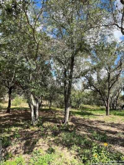 Residential Land For Sale in Floresville, Texas