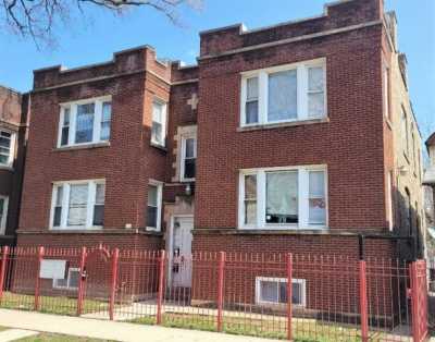 Home For Sale in Chicago, Illinois