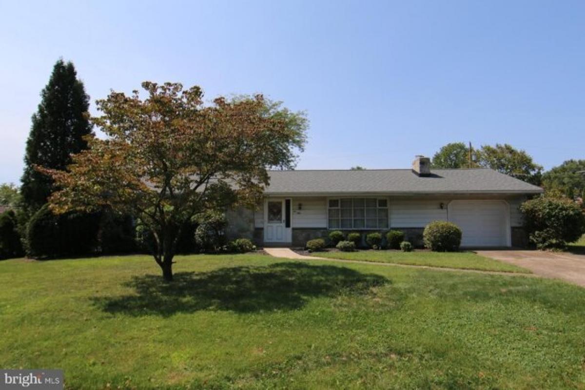 Picture of Home For Sale in Harrisburg, Pennsylvania, United States