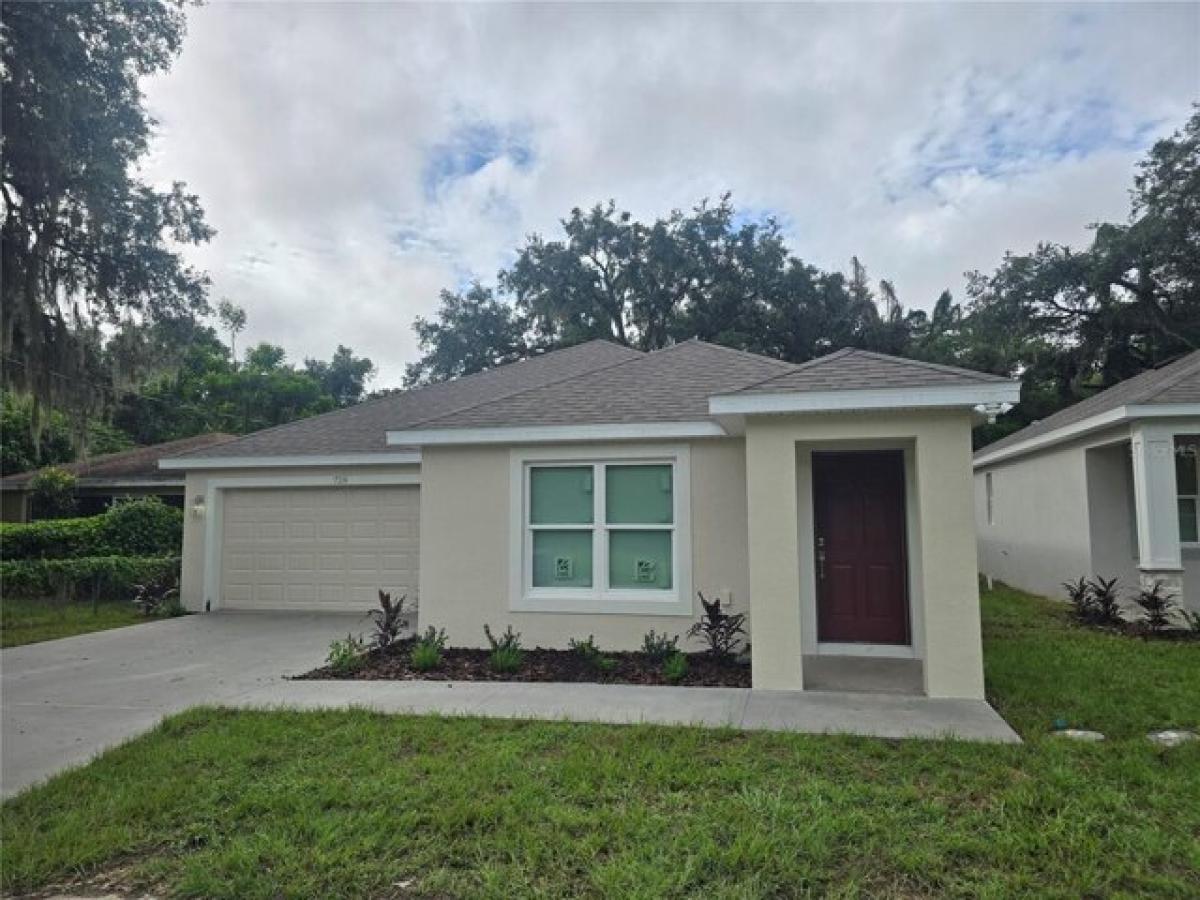 Picture of Home For Sale in Winter Haven, Florida, United States