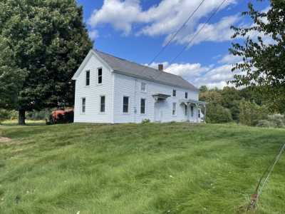 Home For Sale in Dudley, Massachusetts