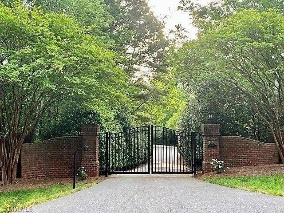 Picture of Home For Sale in Lewisville, North Carolina, United States