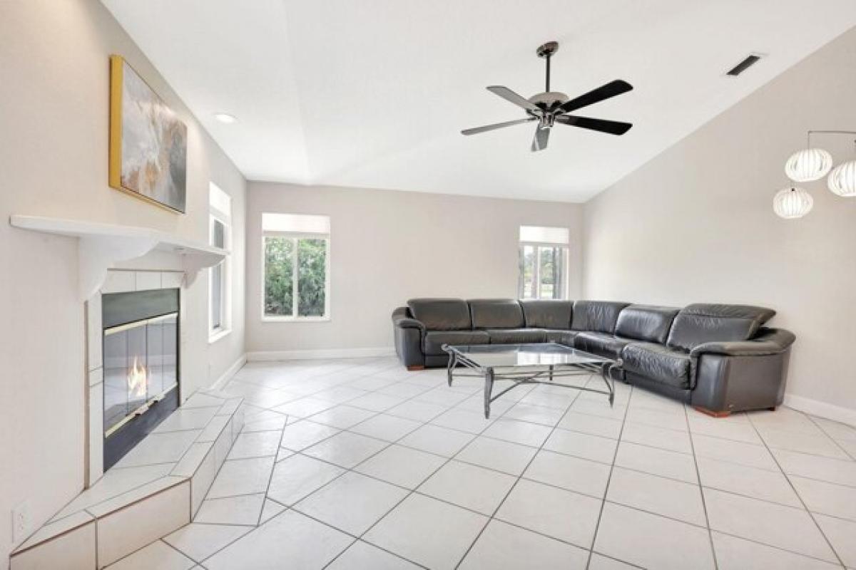 Picture of Home For Sale in Loxahatchee, Florida, United States