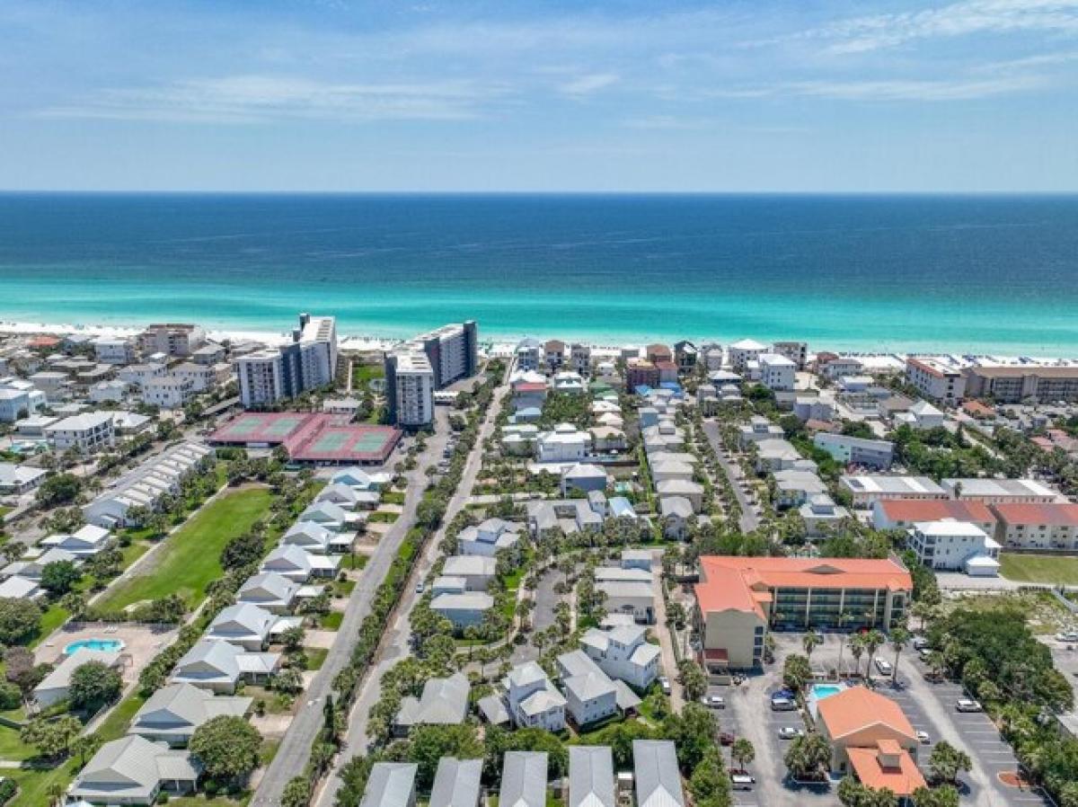 Picture of Home For Sale in Miramar Beach, Florida, United States