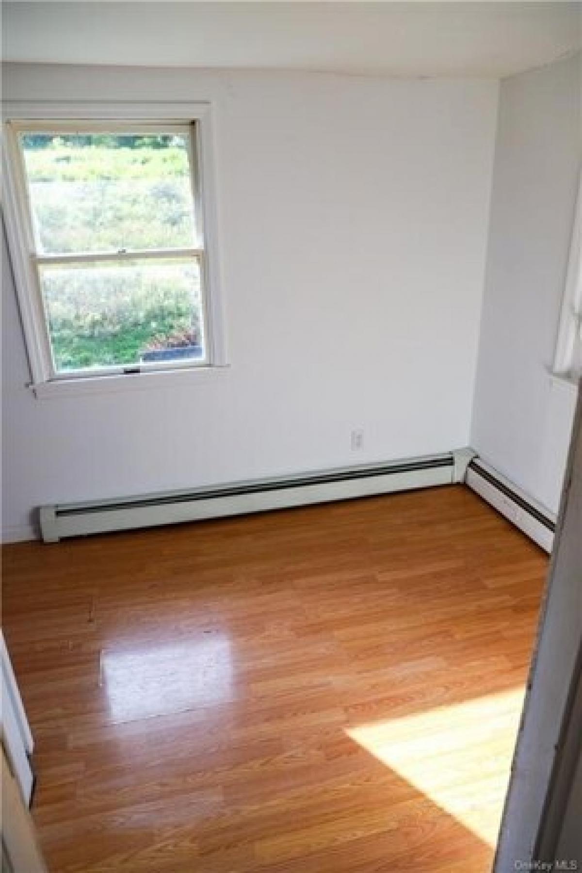 Picture of Home For Rent in Florida, New York, United States