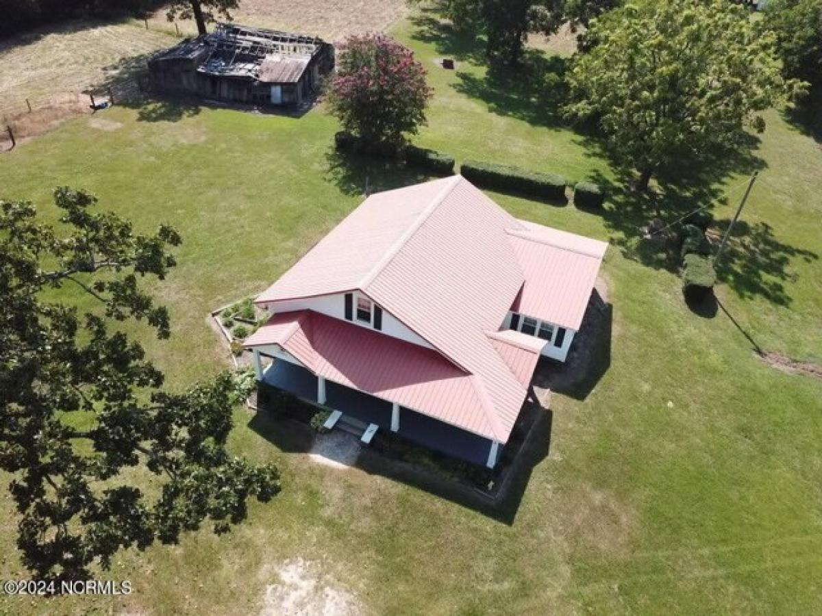 Picture of Home For Sale in Broadway, North Carolina, United States