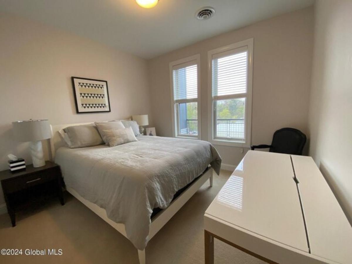 Picture of Apartment For Rent in Saratoga Springs, New York, United States