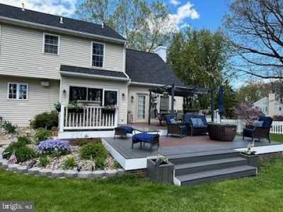 Home For Sale in West Grove, Pennsylvania