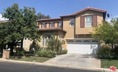 Home For Rent in Valencia, California