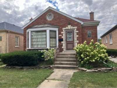 Home For Sale in Berwyn, Illinois