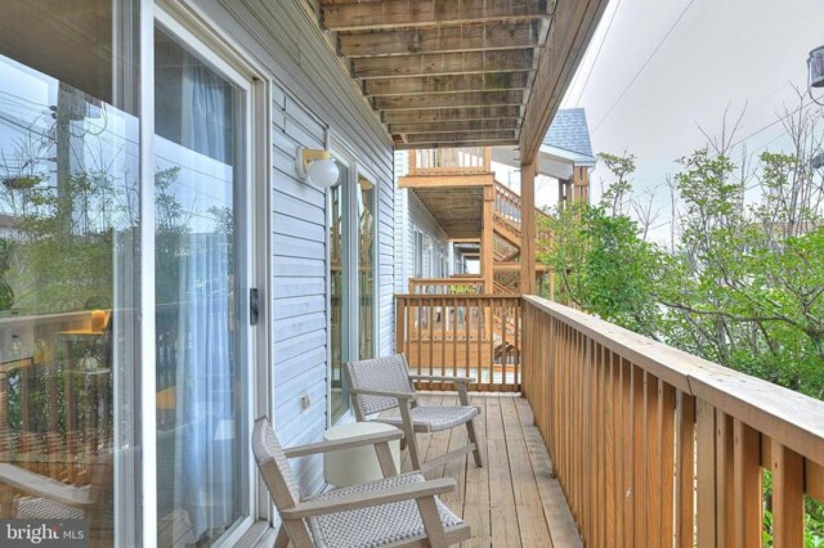 Picture of Home For Sale in Dewey Beach, Delaware, United States