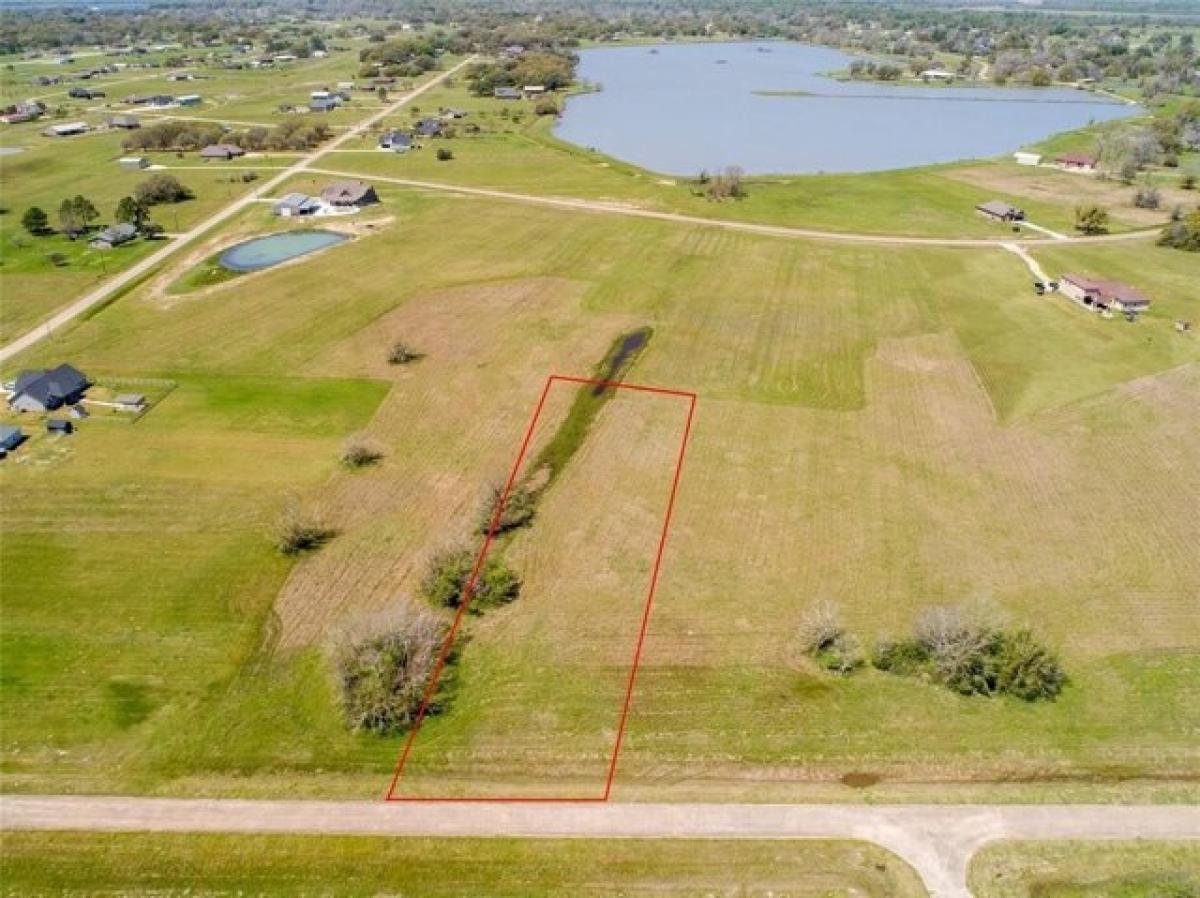 Picture of Residential Land For Sale in Angleton, Texas, United States