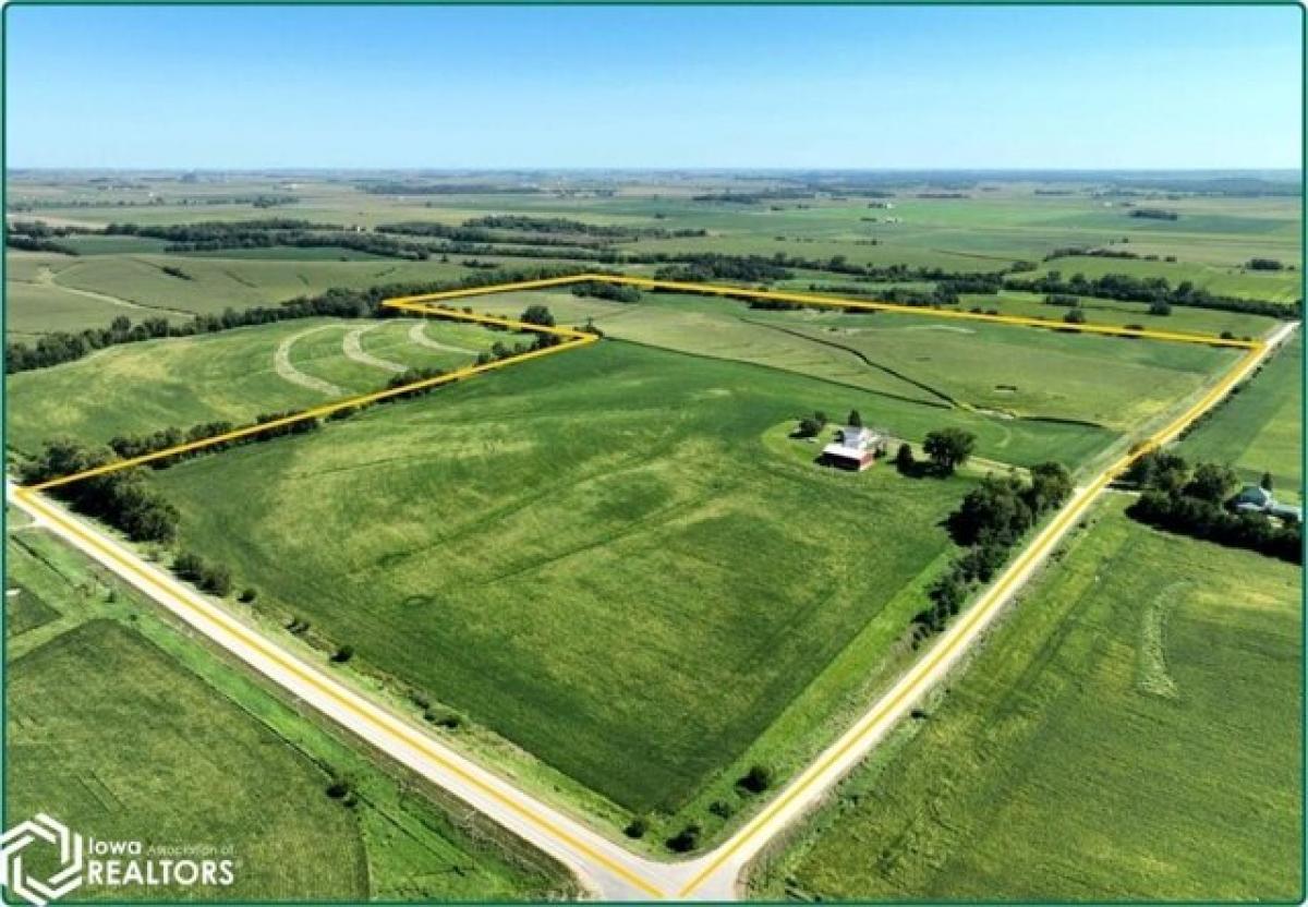 Picture of Residential Land For Sale in Lost Nation, Iowa, United States