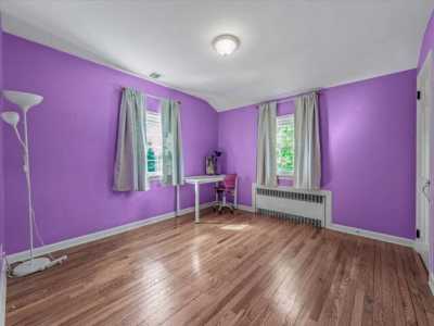 Home For Sale in Malverne, New York