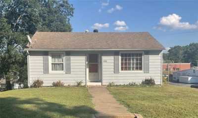 Home For Sale in Jackson, Missouri