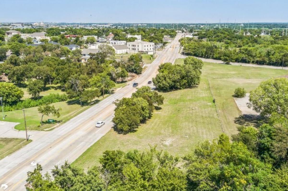 Picture of Residential Land For Sale in Fort Worth, Texas, United States