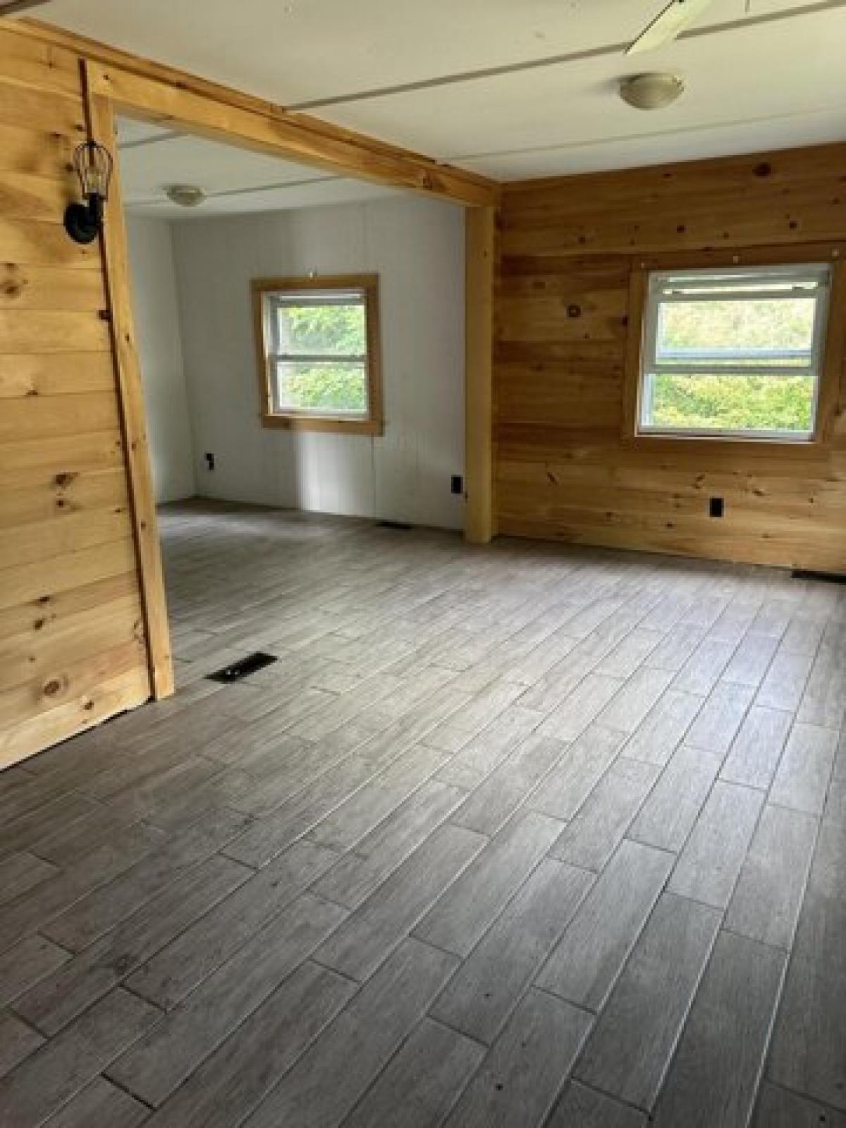 Picture of Home For Sale in Cherryfield, Maine, United States