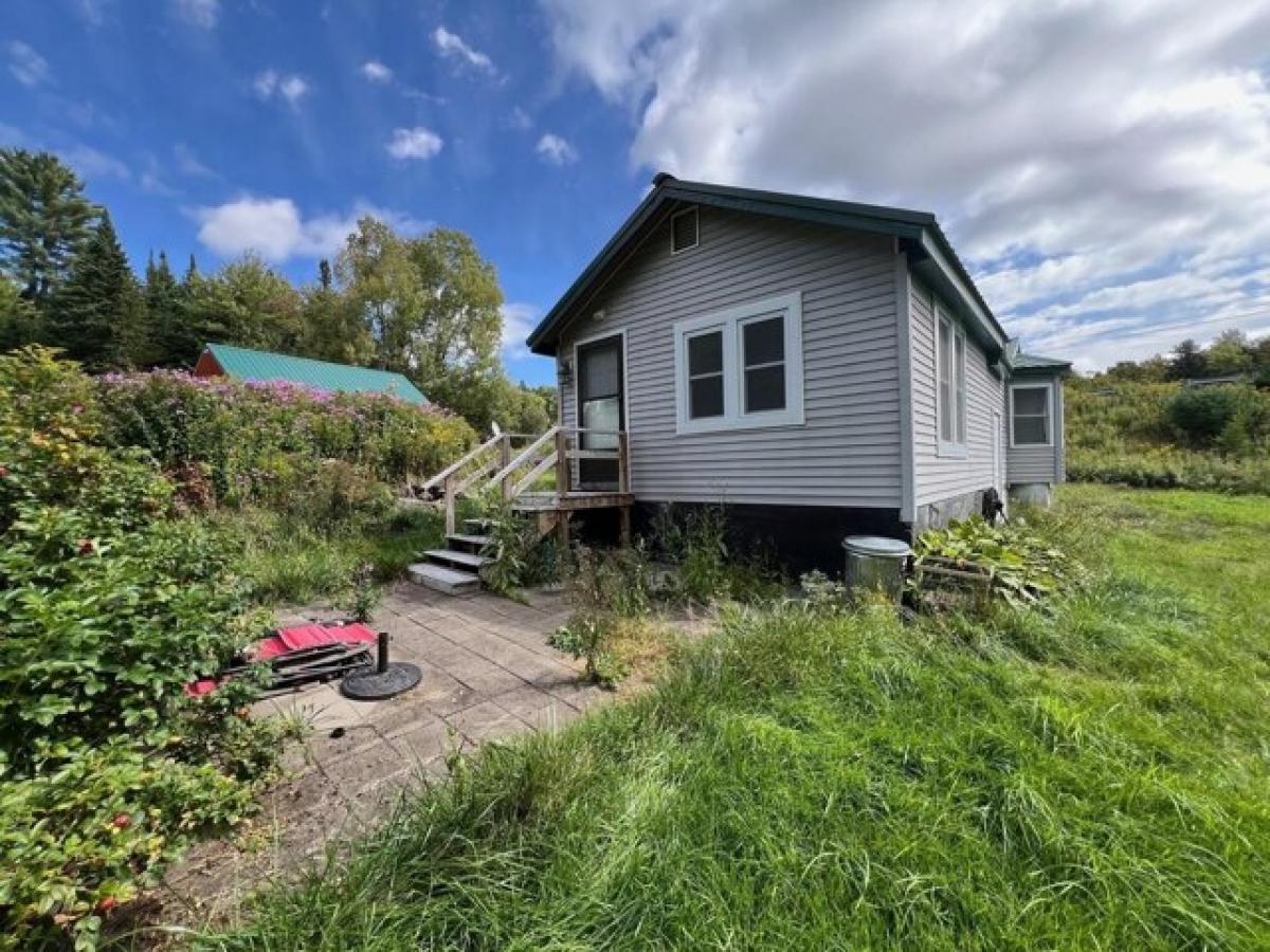 Picture of Home For Sale in Guilford, Maine, United States