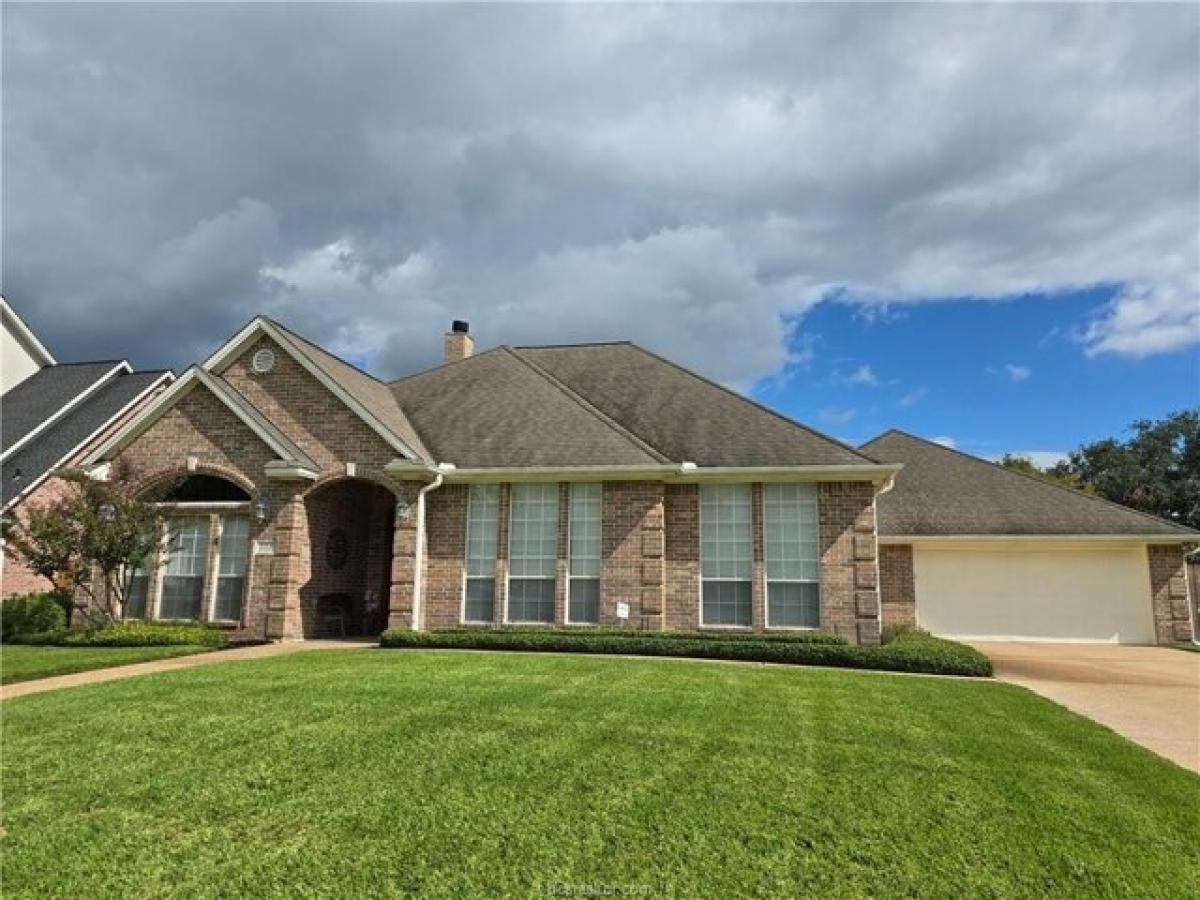 Picture of Home For Sale in College Station, Texas, United States