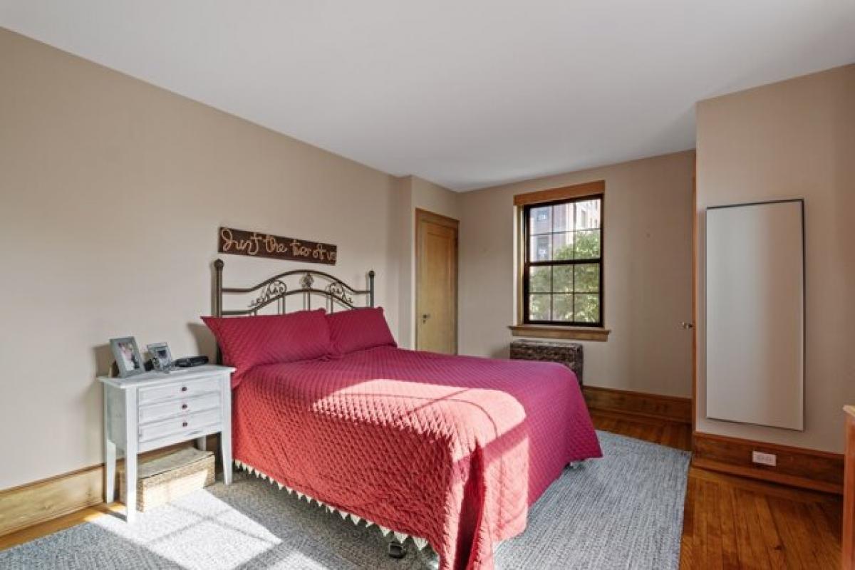 Picture of Home For Sale in Bronxville, New York, United States