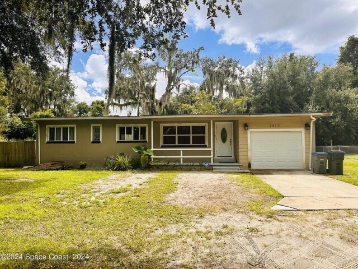 Picture of Home For Sale in Titusville, Florida, United States