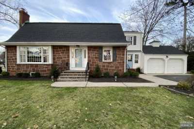 Home For Sale in Bergenfield, New Jersey