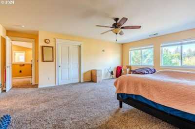 Home For Sale in Happy Valley, Oregon