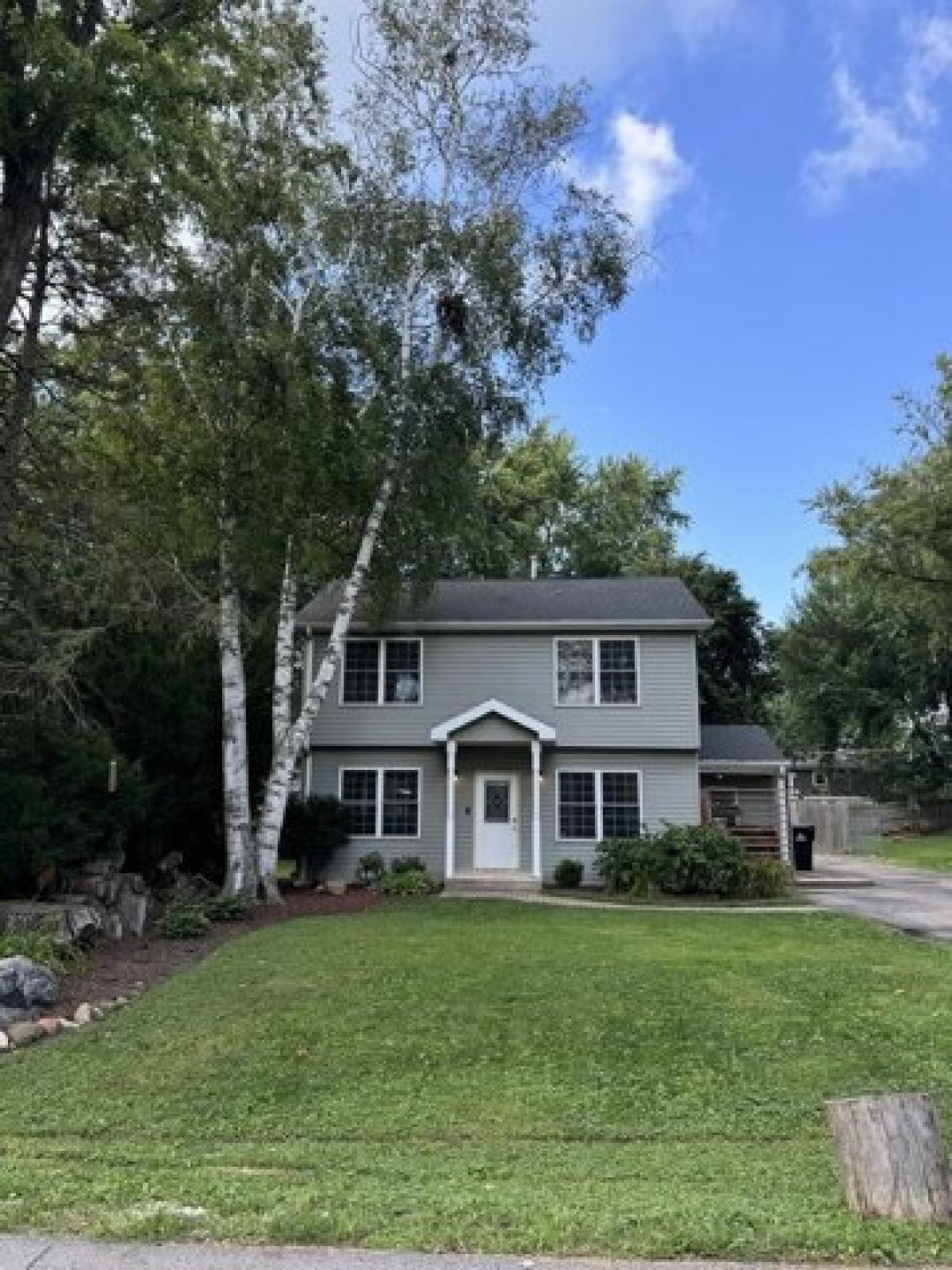 Picture of Home For Sale in Wonder Lake, Illinois, United States