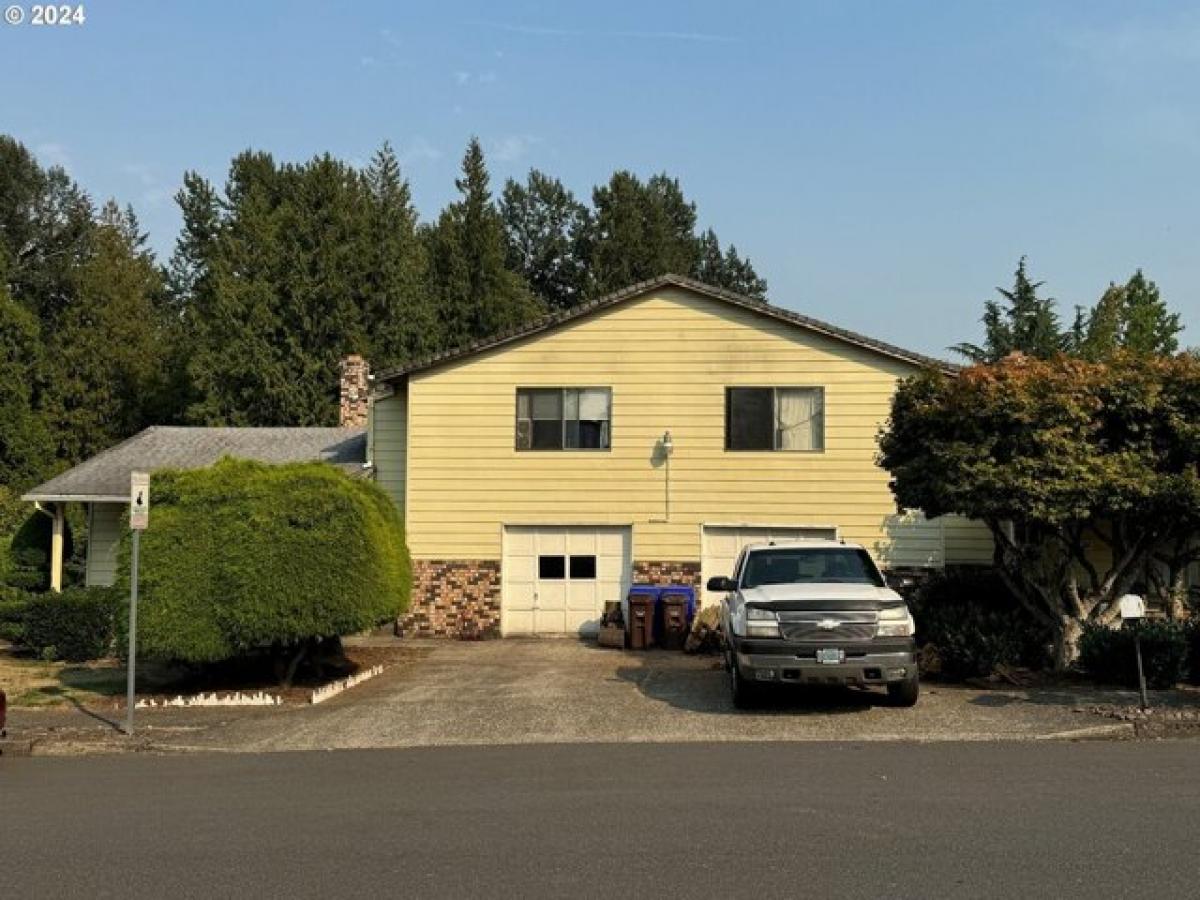 Picture of Home For Sale in Gresham, Oregon, United States