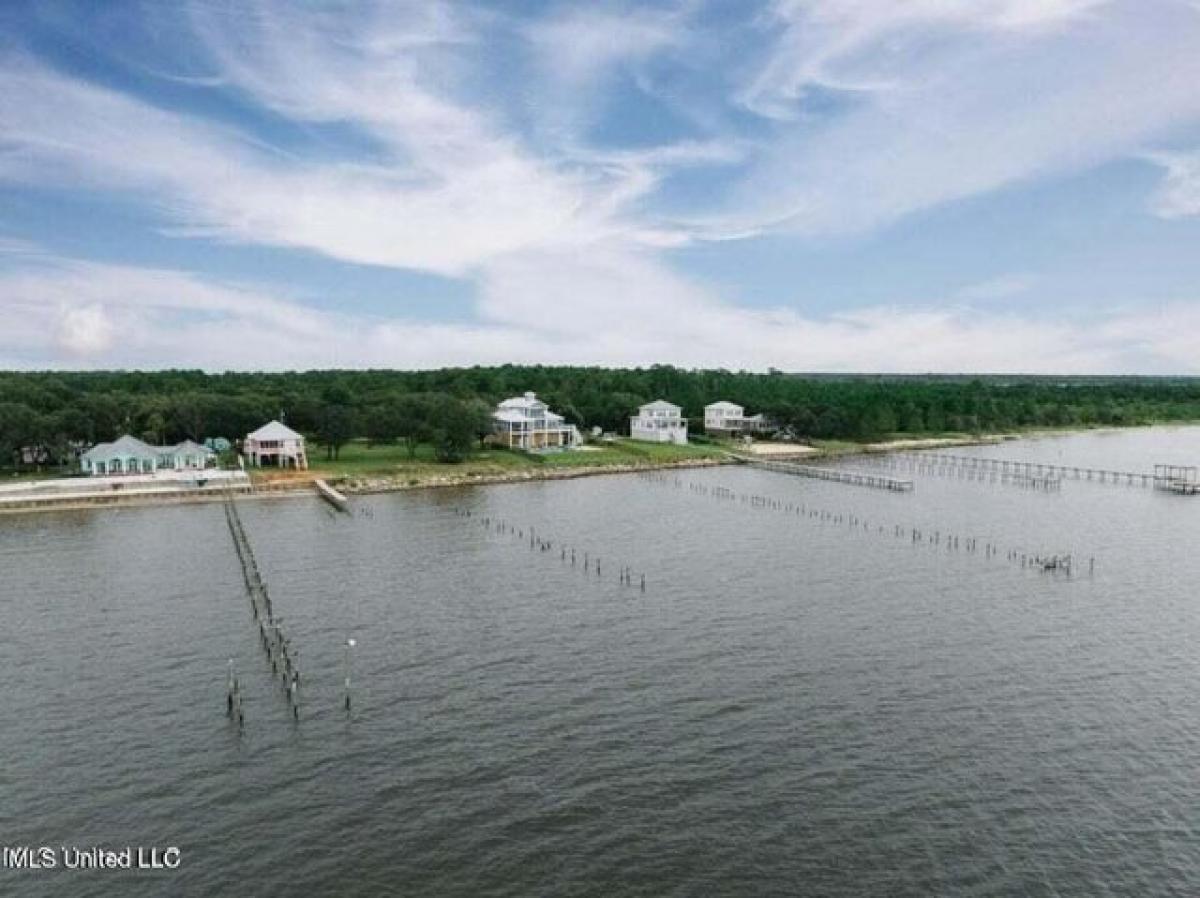 Picture of Residential Land For Sale in Ocean Springs, Mississippi, United States