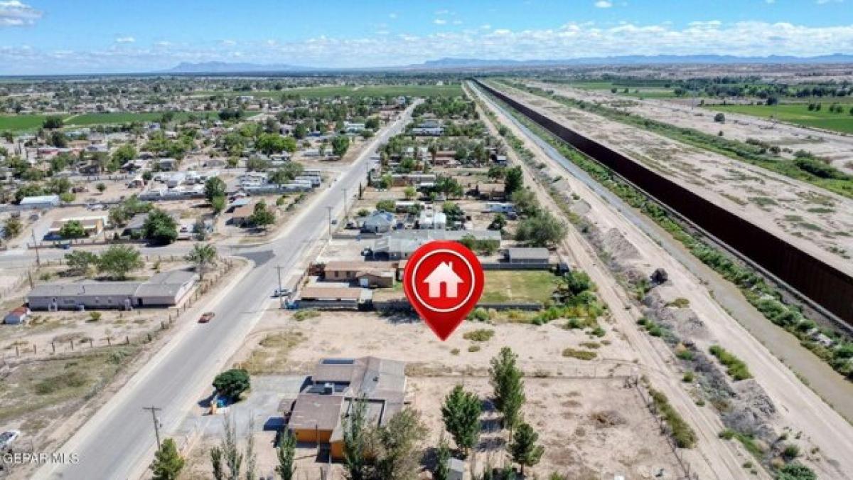 Picture of Residential Land For Sale in San Elizario, Texas, United States