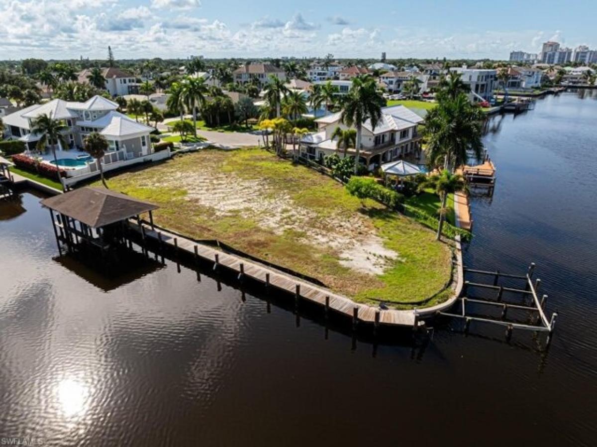 Picture of Residential Land For Sale in Naples, Florida, United States