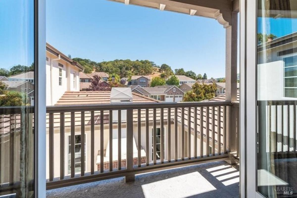 Picture of Home For Sale in Novato, California, United States