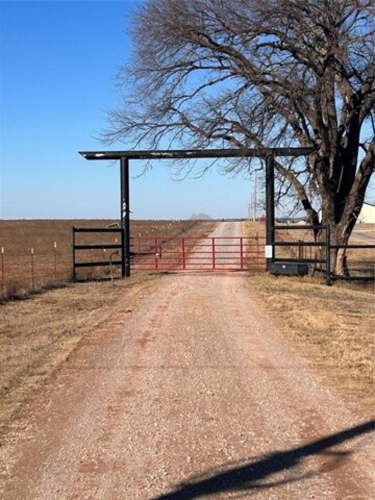 Picture of Residential Land For Sale in Blanchard, Oklahoma, United States