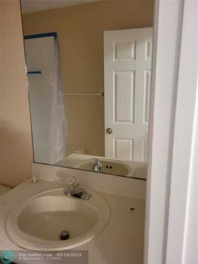 Home For Rent in Lauderhill, Florida