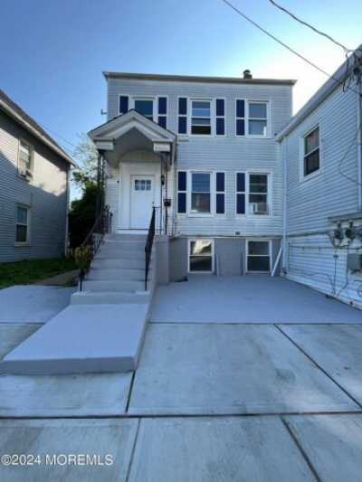 Home For Sale in Keyport, New Jersey