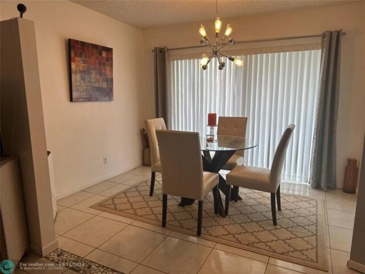 Picture of Home For Sale in Lauderhill, Florida, United States