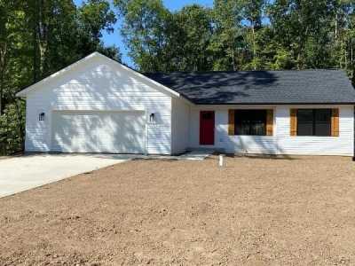 Home For Sale in Lawton, Michigan