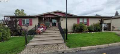 Home For Sale in Lafayette, Oregon