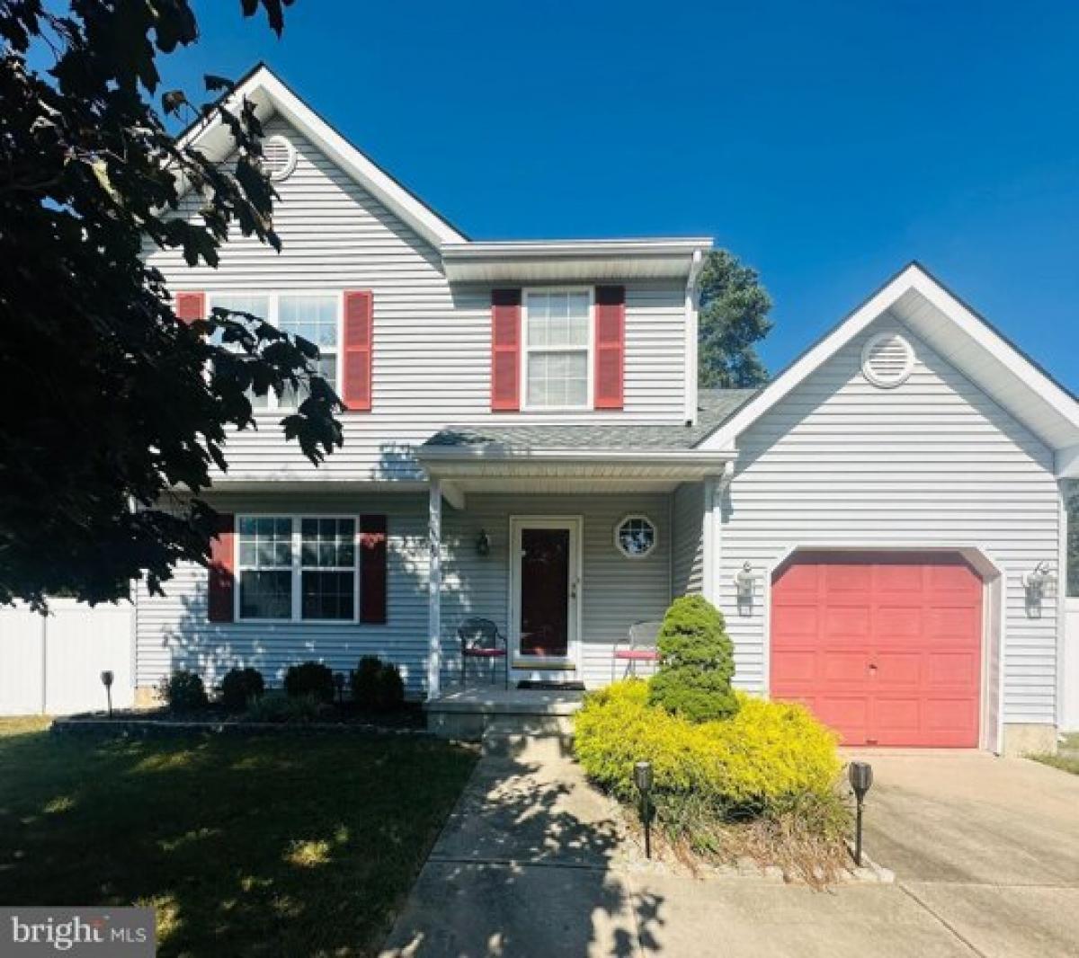 Picture of Home For Sale in Pine Hill, New Jersey, United States