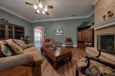 Home For Sale in Hideaway, Texas